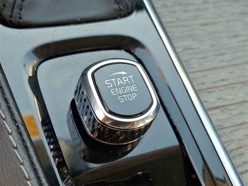 Used 2022 Volvo XC90 T6 Inscription w/ Advanced Package image 23