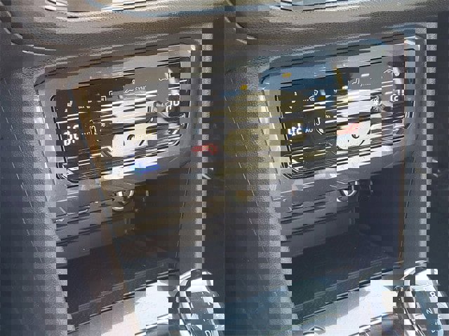 Certified 2023 Volkswagen Tiguan SE image 27