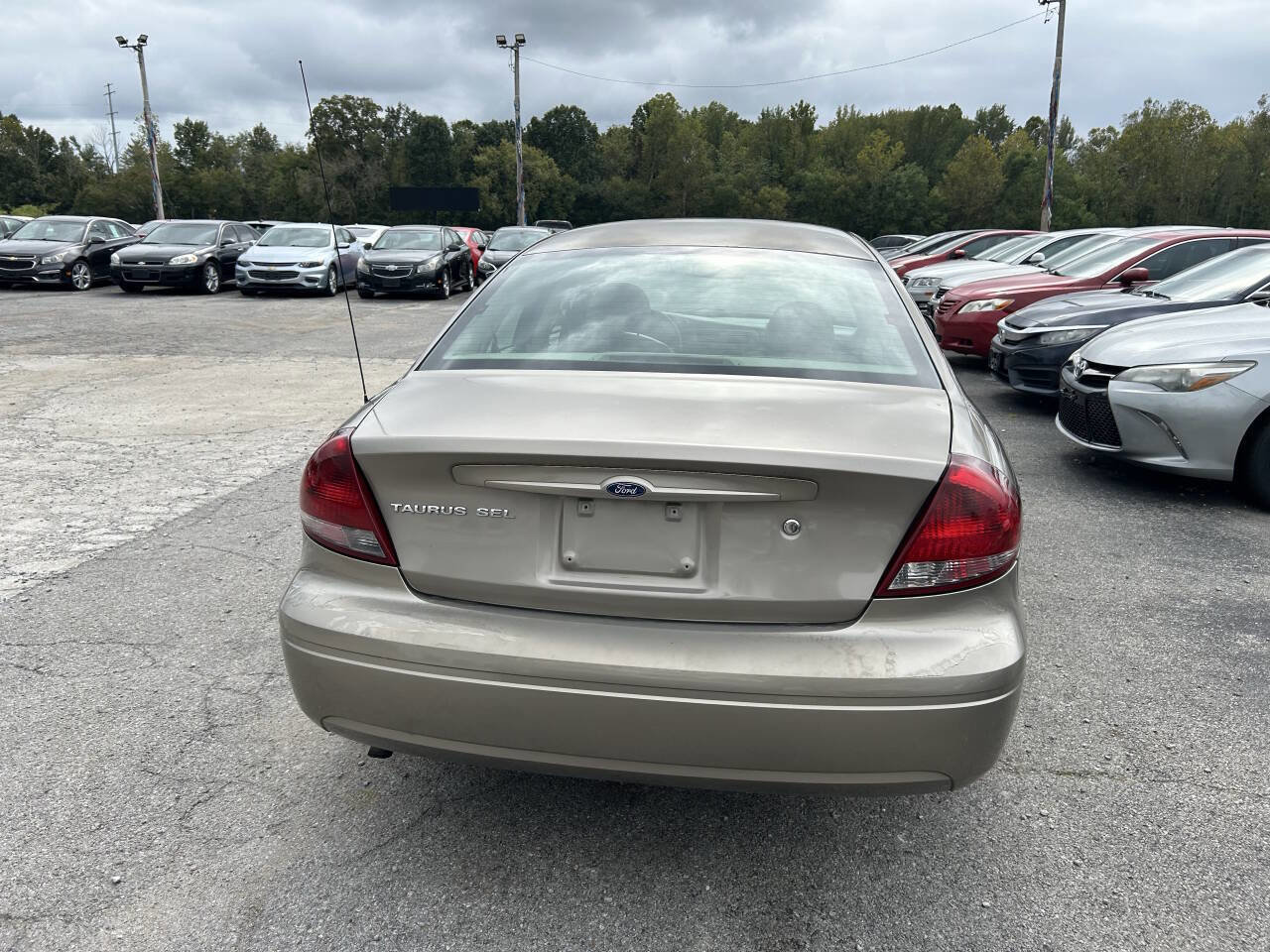 Used 2006 Ford Taurus SEL FWD image 13