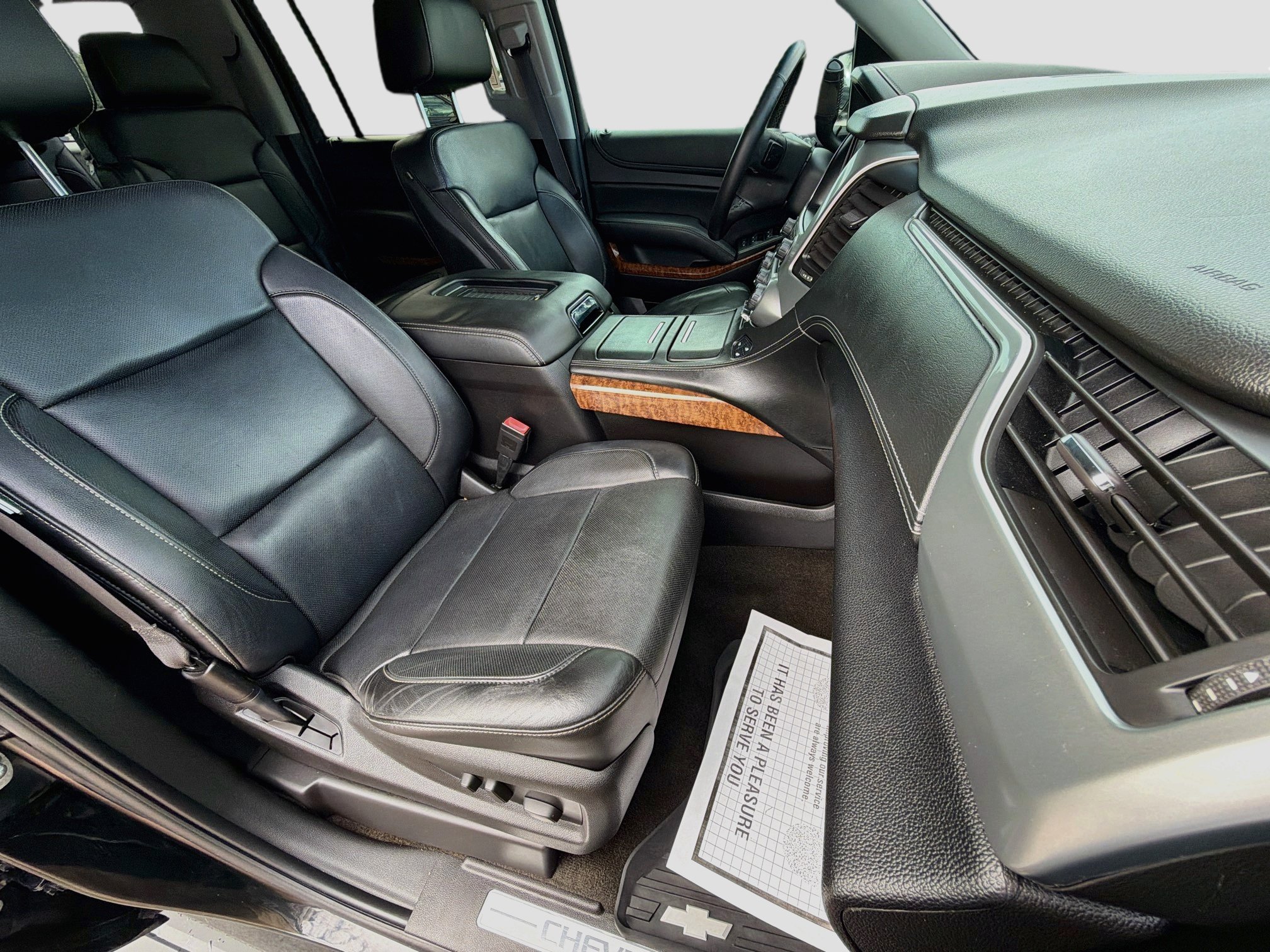 Used 2015 Chevrolet Suburban LTZ RWD image 16