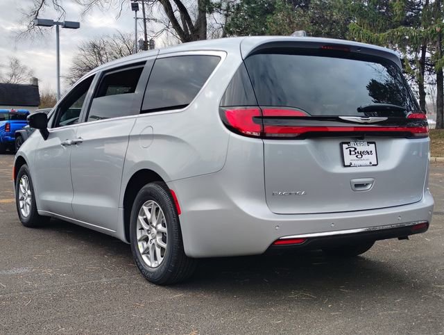 New 2026 Chrysler Pacifica Select FWD image 4