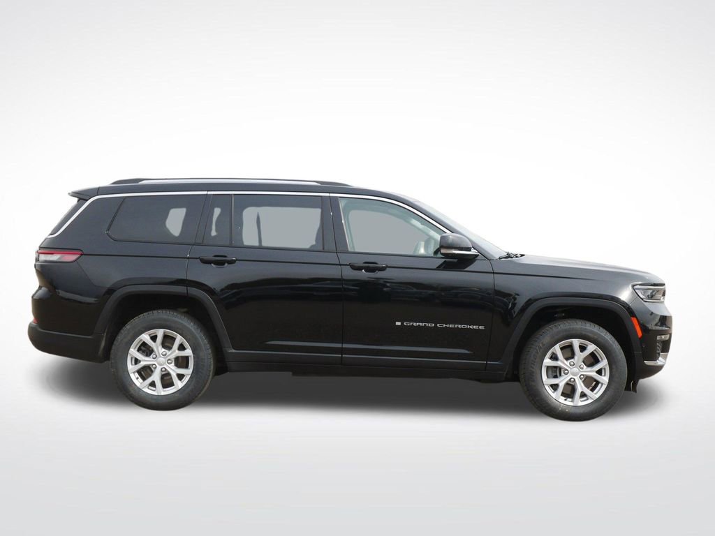 Used 2023 Jeep Grand Cherokee L Limited w/ Luxury Tech Group II image 2
