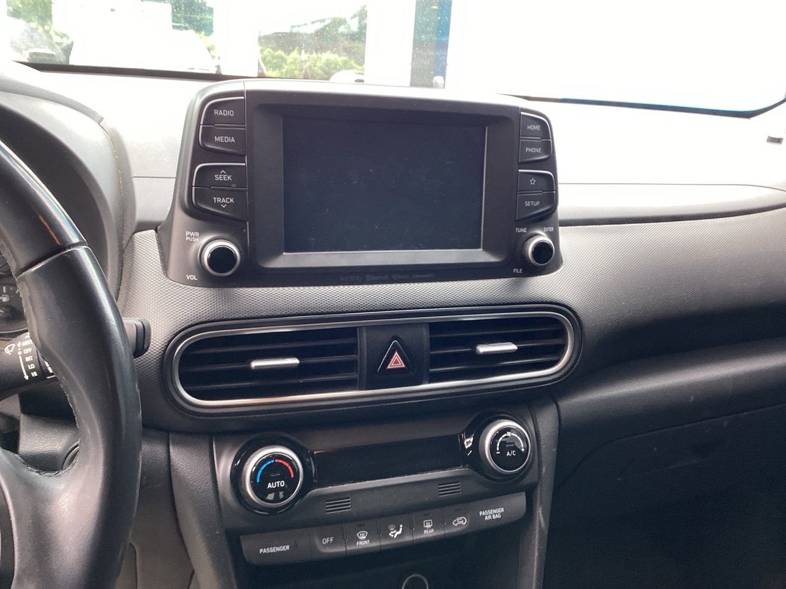Used 2021 Hyundai Kona Limited FWD image 11