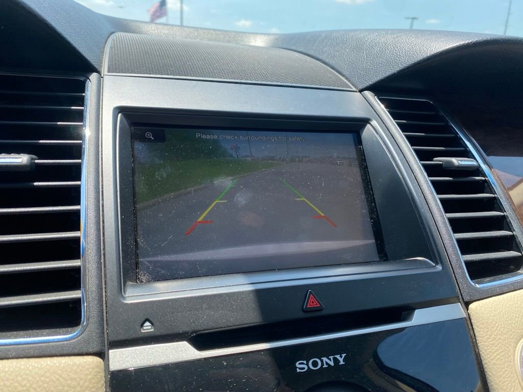 Used 2015 Ford Taurus Limited w/ Equipment Group 301A FWD image 21