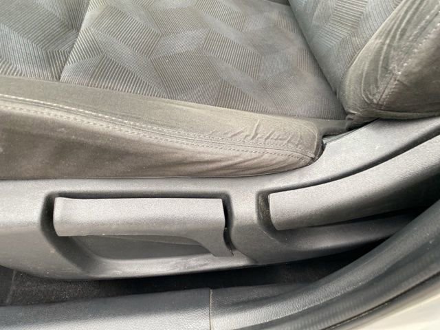 Used 2016 Nissan Rogue S image 21