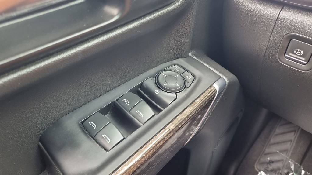 Used 2022 Chevrolet Silverado 1500 RST w/ Safety Package AWD/4WD image 20