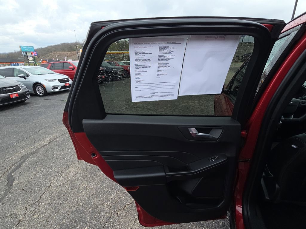 Used 2025 Ford Escape ST-Line Select AWD/4WD image 26
