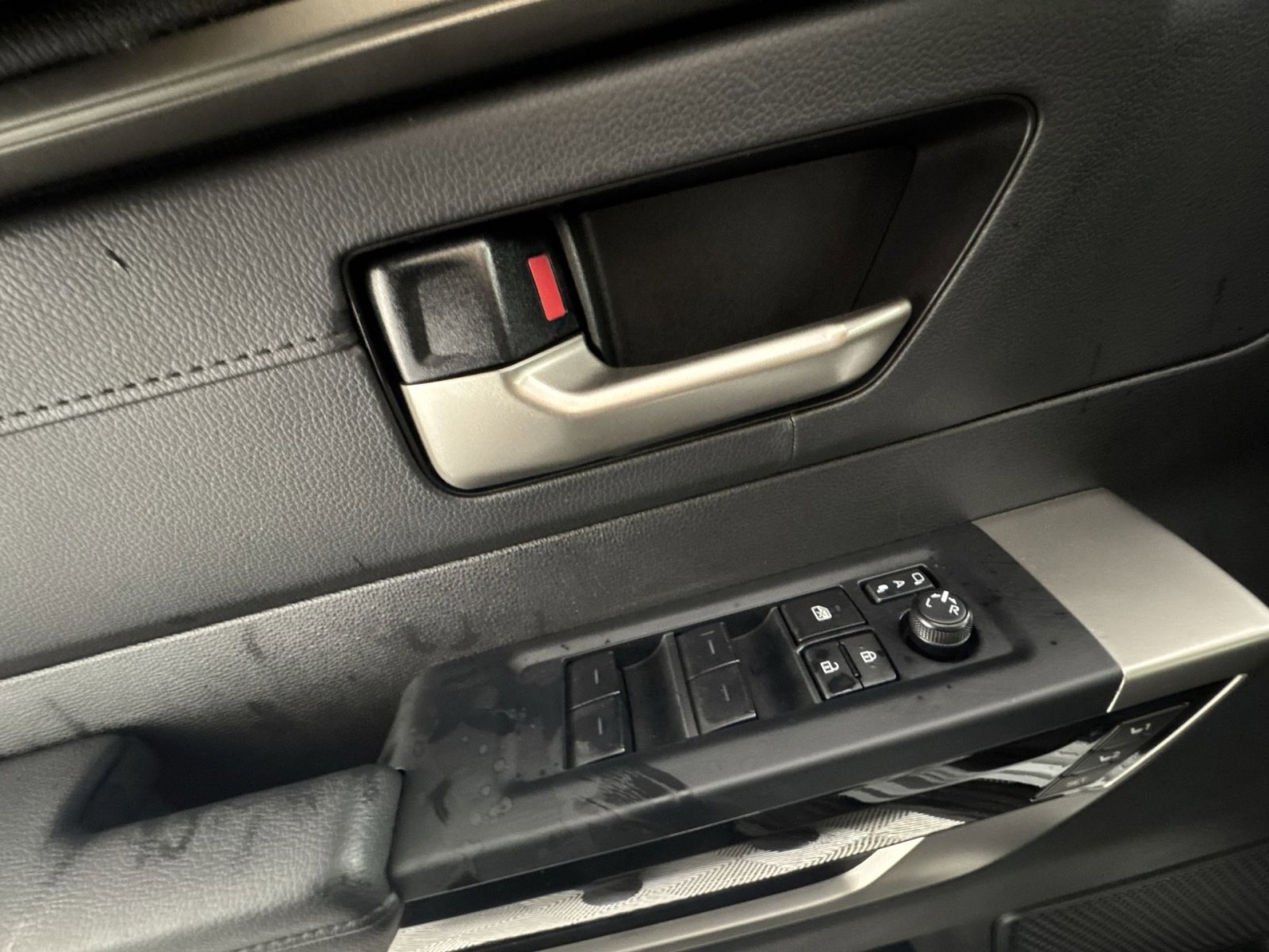 Used 2025 Toyota Tundra Limited image 15