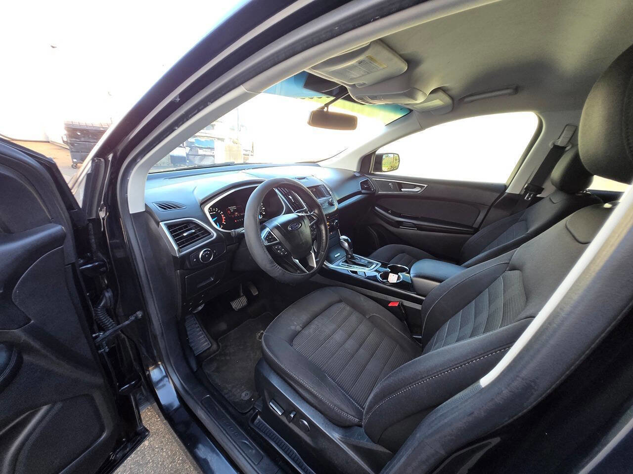 Used 2017 Ford Edge SEL image 21