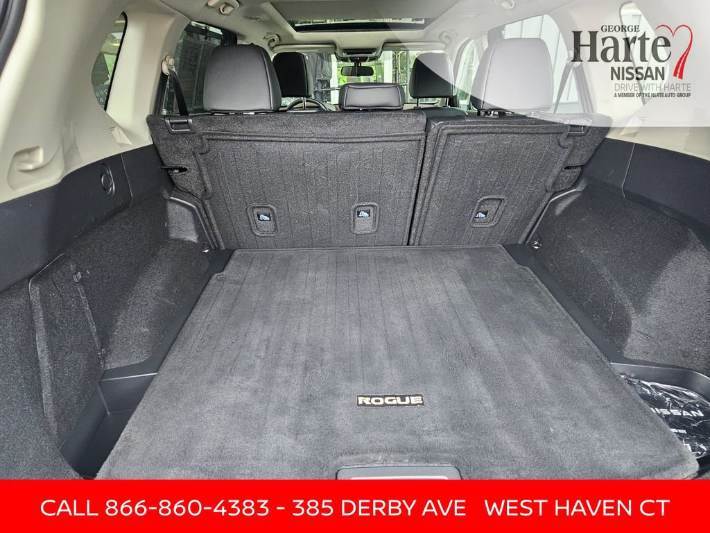 Certified 2022 Nissan Rogue SV w/ SV Premium Package image 41