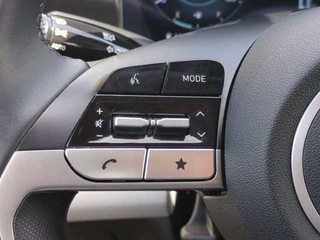 Used 2025 Hyundai Elantra Limited FWD image 25