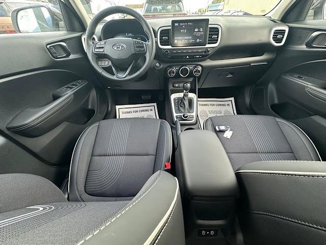 New 2026 Hyundai Venue SEL image 9