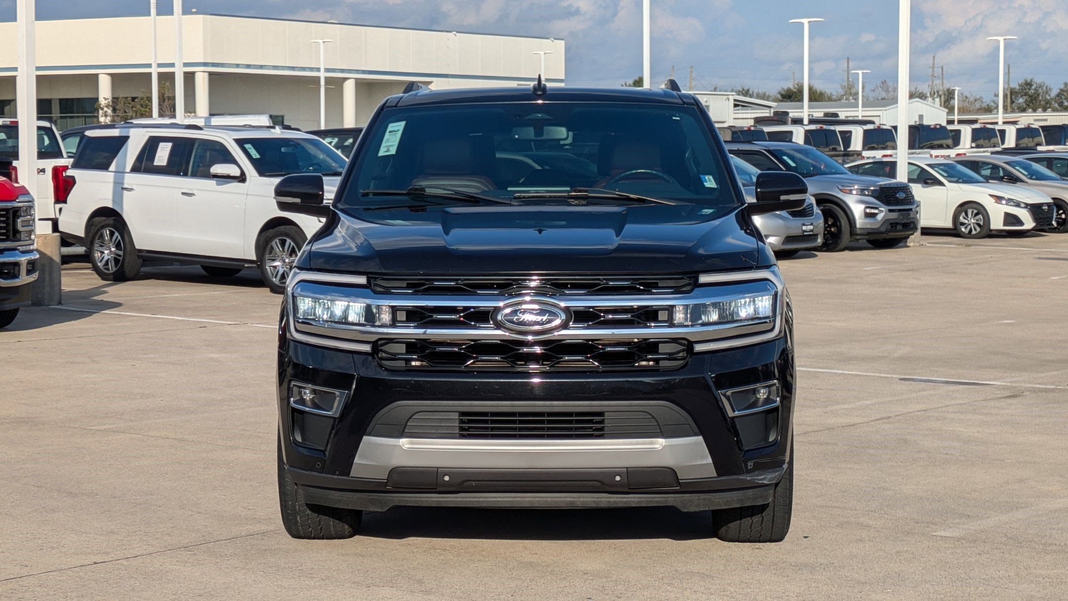 Used 2023 Ford Expedition Max Limited image 9