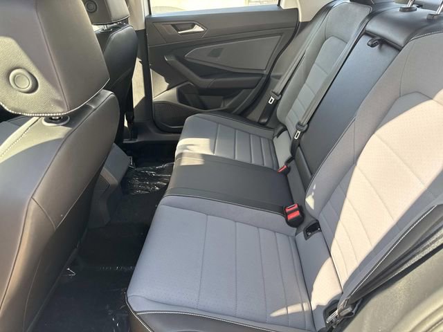 New 2025 Volkswagen Jetta SE image 12