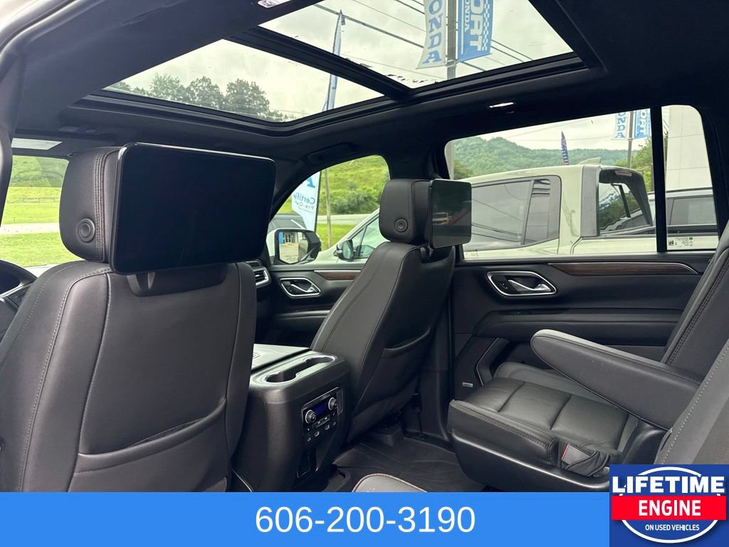 Used 2024 Chevrolet Suburban High Country w/ Advanced Technology Package AWD/4WD image 16
