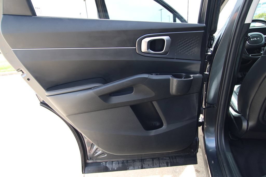 Used 2024 Kia Sorento S FWD image 39