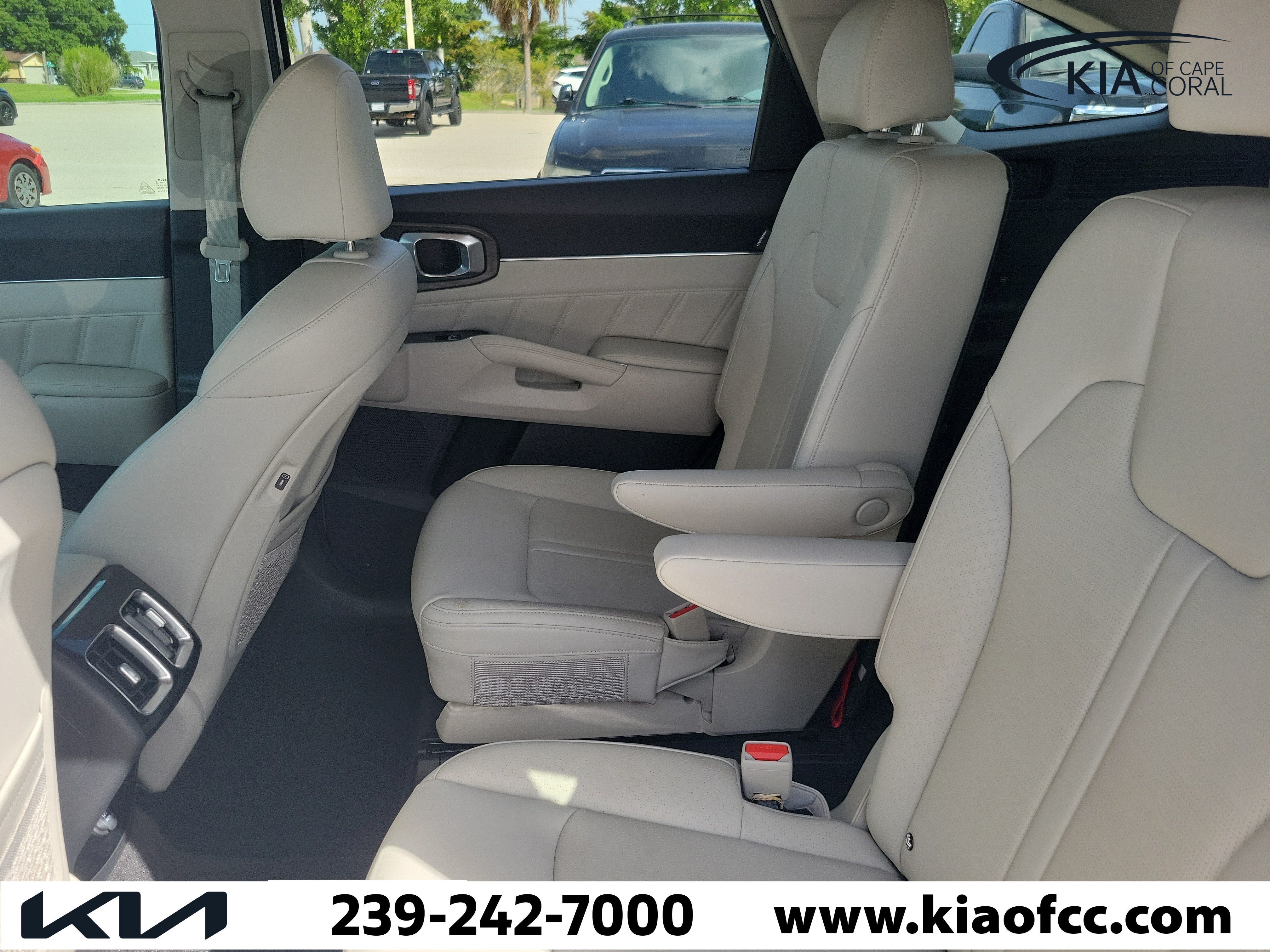 Certified 2025 Kia Sorento SX AWD/4WD image 13