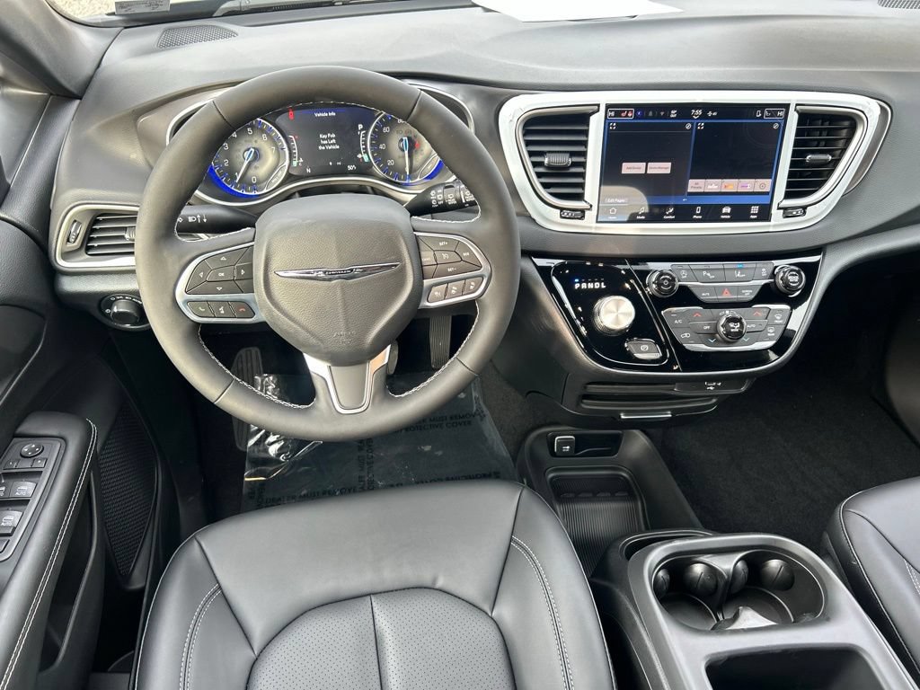 New 2026 Chrysler Voyager LX FWD image 4