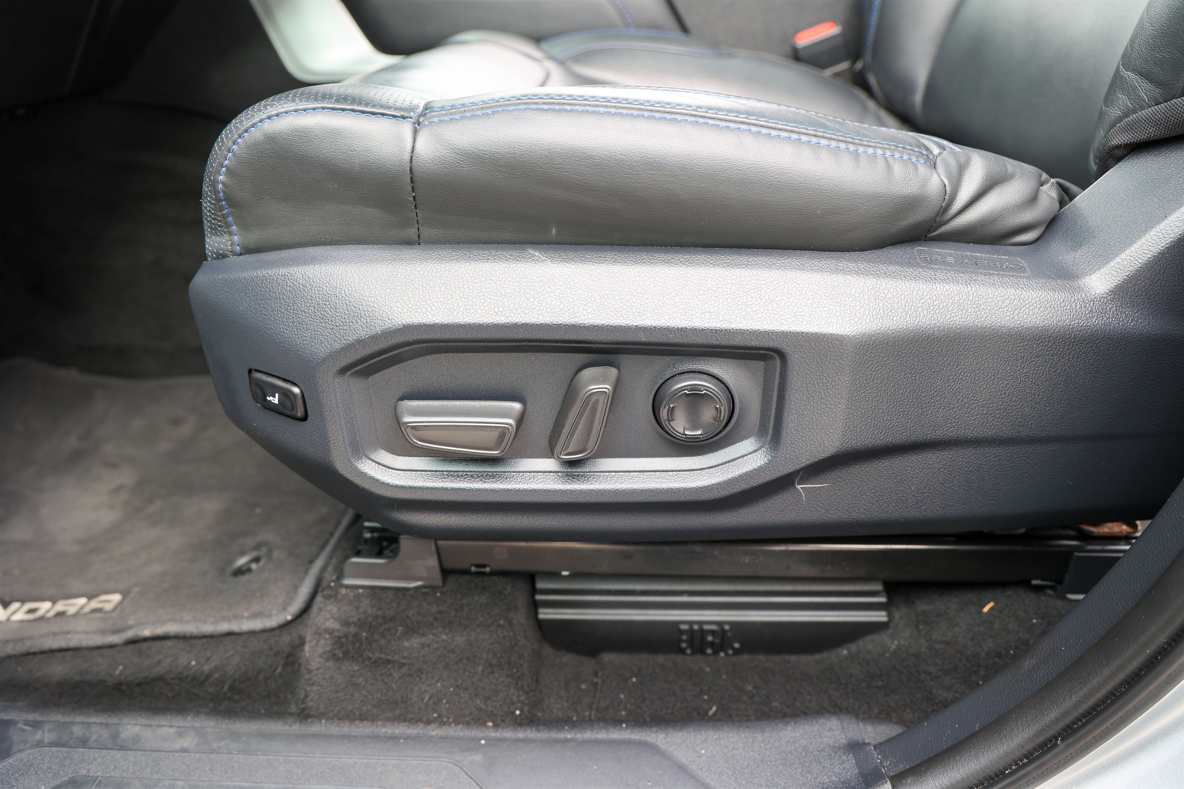 Used 2025 Toyota Tundra Platinum w/ TRD Off-Road Package image 33