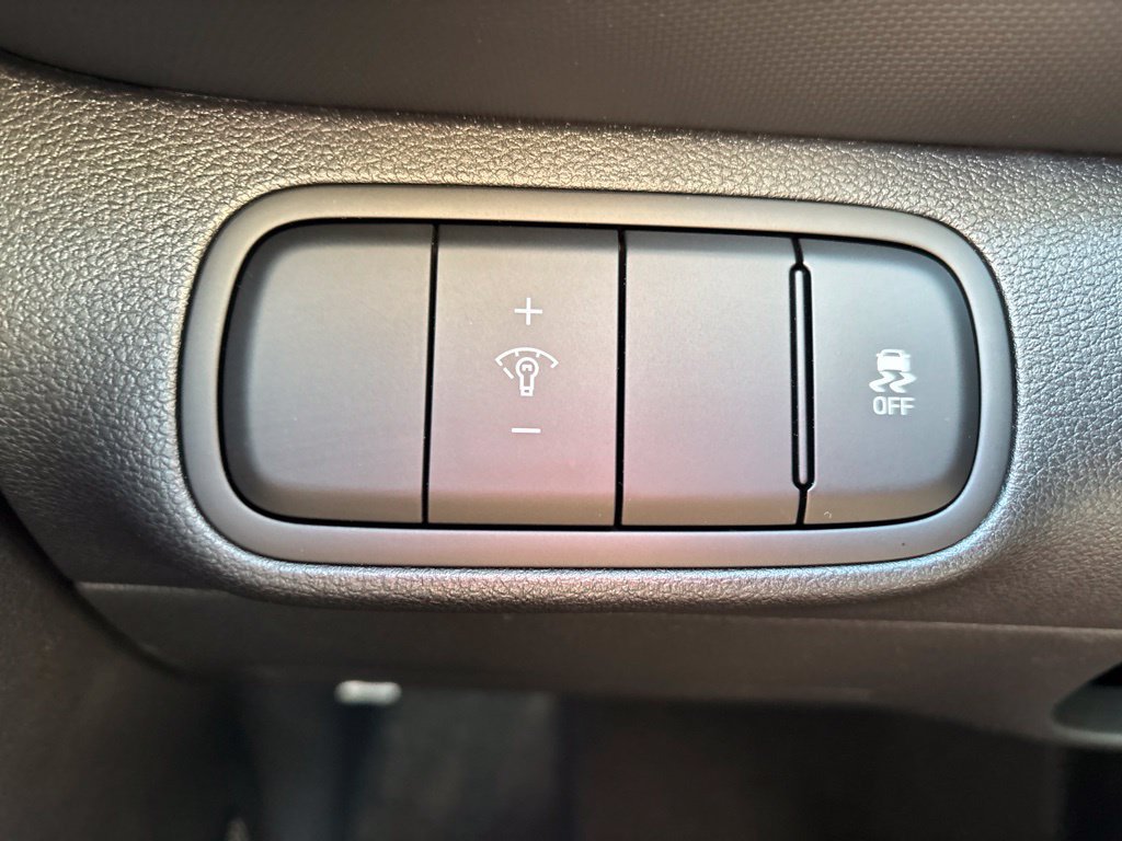 New 2026 Hyundai Venue SEL FWD image 19