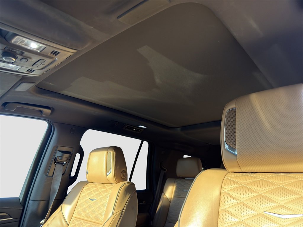 Used 2023 Cadillac Escalade Sport w/ Touring Package image 7