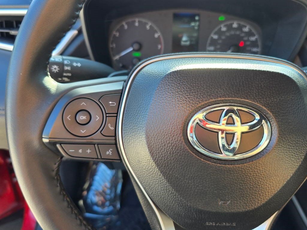 Used 2025 Toyota Corolla Cross AWD Hybrid w/ Moonroof Package image 18