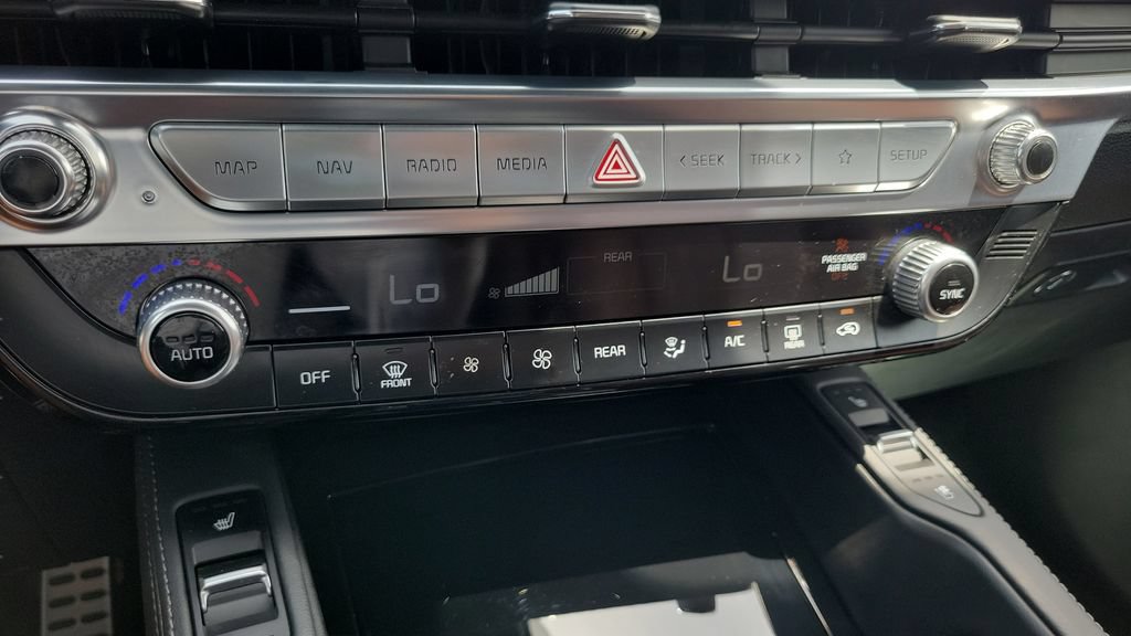 Used 2023 Kia Telluride SX FWD image 15