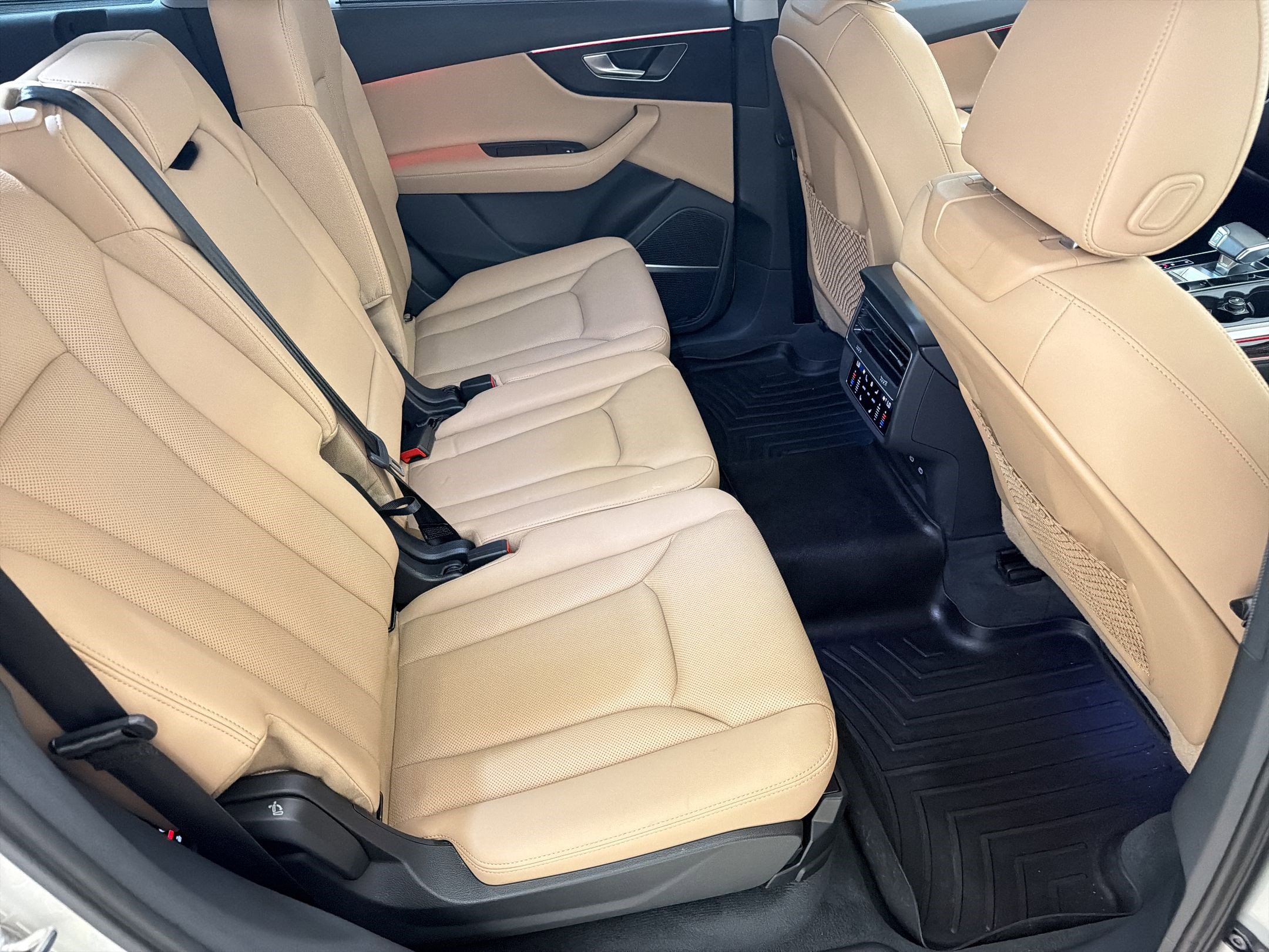 Used 2022 Audi Q7 3.0T Prestige image 29