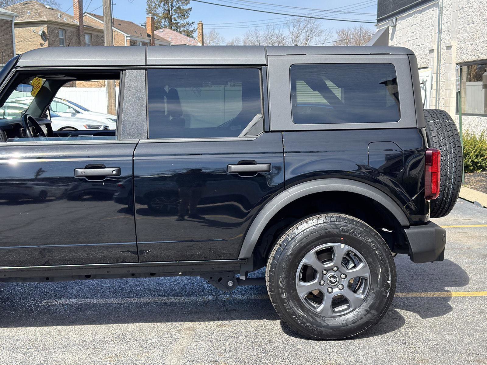 Used 2025 Ford Bronco Big Bend image 3