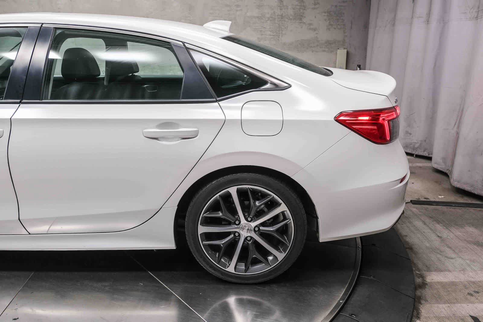 Used 2024 Honda Civic Touring image 8