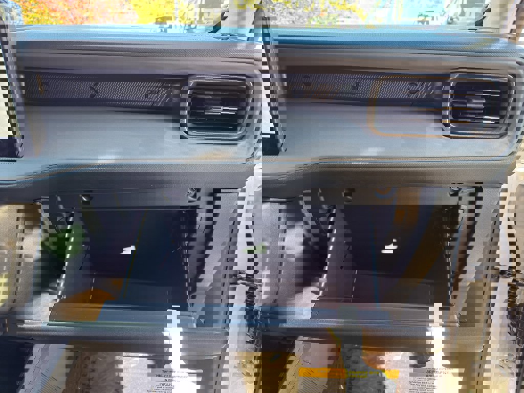 New 2025 Ford Maverick XL w/ Equipment Group 101A image 33