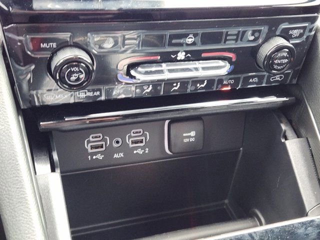 Used 2025 Jeep Grand Cherokee Limited image 21