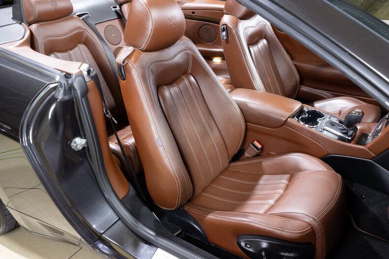 Used 2012 Maserati GranTurismo Convertible RWD image 51