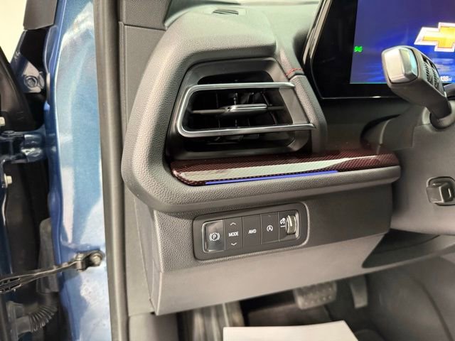 Used 2024 Chevrolet Traverse RS image 12