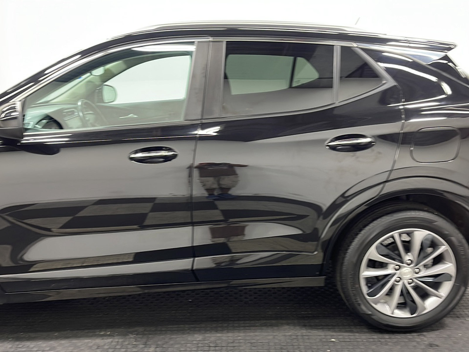 Used 2023 Buick Encore GX Select w/ Sport Touring Package FWD image 13