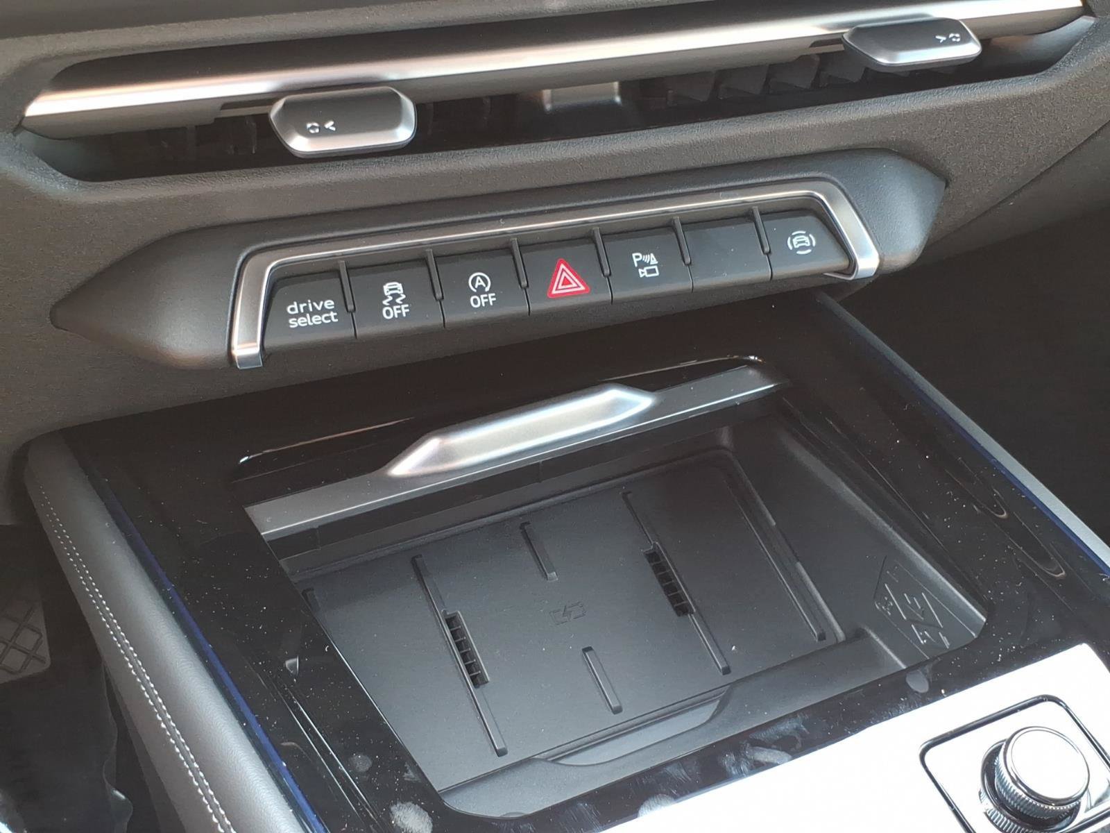 New 2026 Audi Q3 quattro 2.0T AWD/4WD image 23