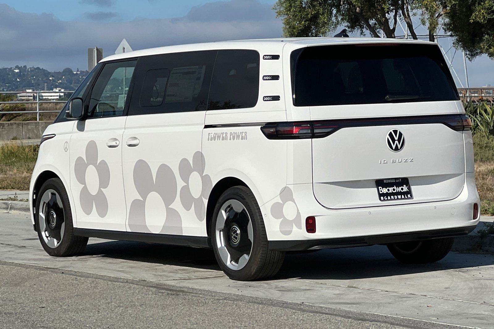 New 2025 Volkswagen ID. Buzz Pro S RWD image 6