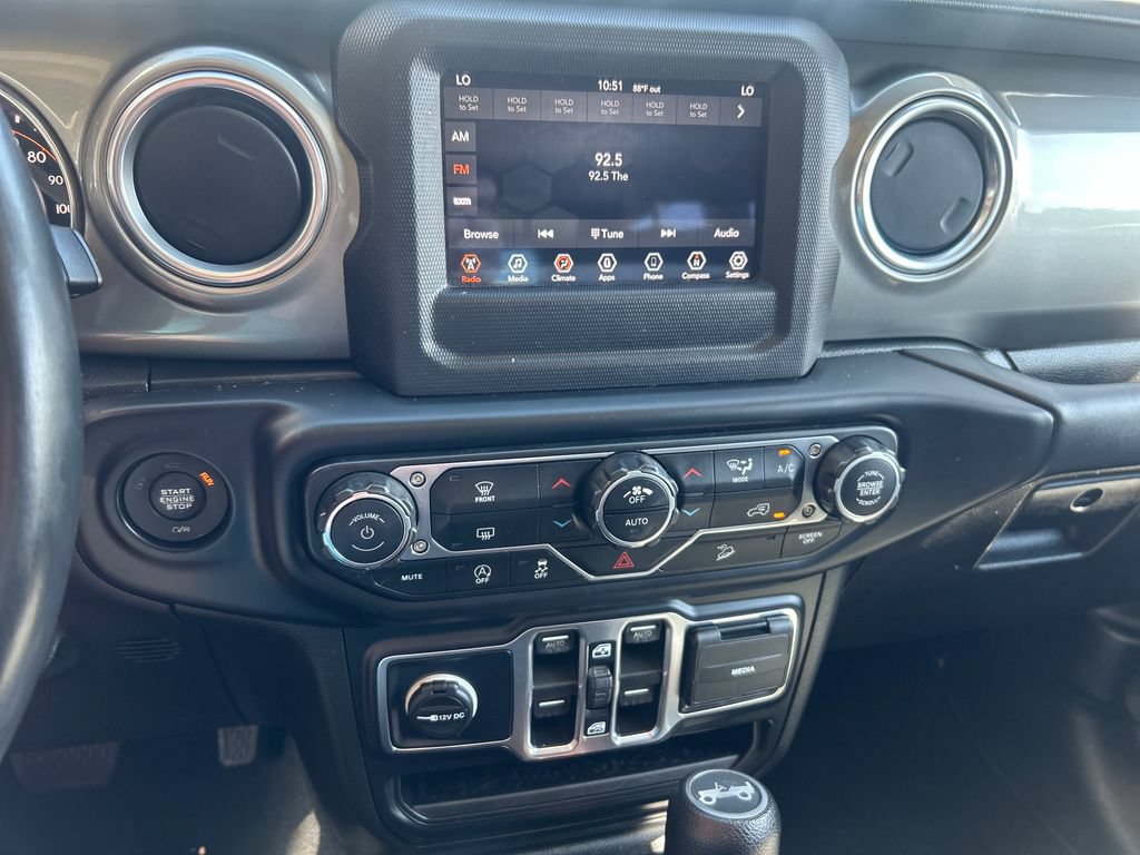 Used 2019 Jeep Wrangler Unlimited Sahara AWD/4WD image 19