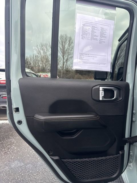 Used 2024 Jeep Wrangler Sahara w/ Technology Group AWD/4WD image 18