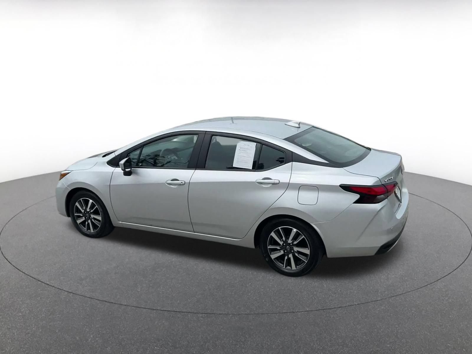 Used 2025 Nissan Versa SV FWD image 8
