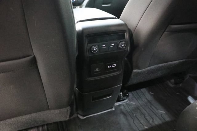 Used 2021 GMC Acadia SLE w/ Driver Convenience Package FWD image 29