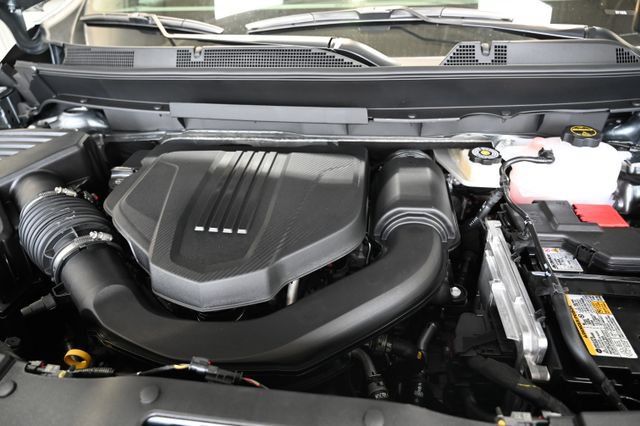 New 2027 Chevrolet Traverse LT w/ Driver Confidence Package FWD image 30