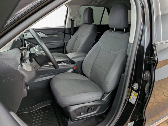 Certified 2025 Ford Explorer Active AWD/4WD image 11