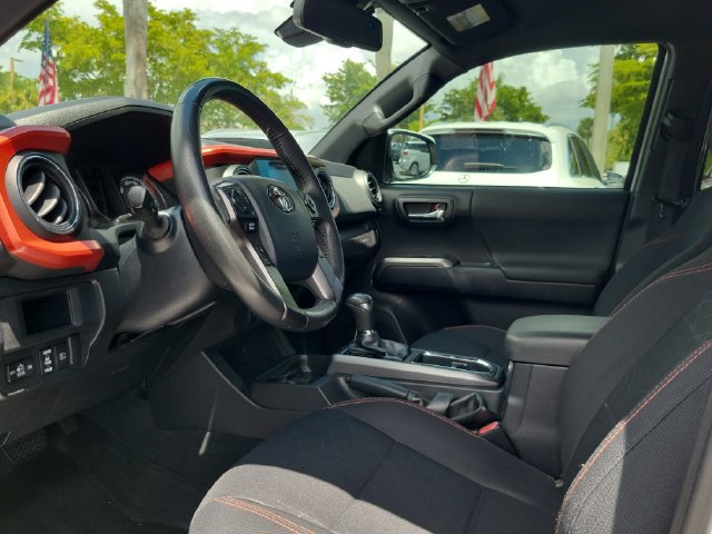 Used 2018 Toyota Tacoma TRD Sport RWD image 14