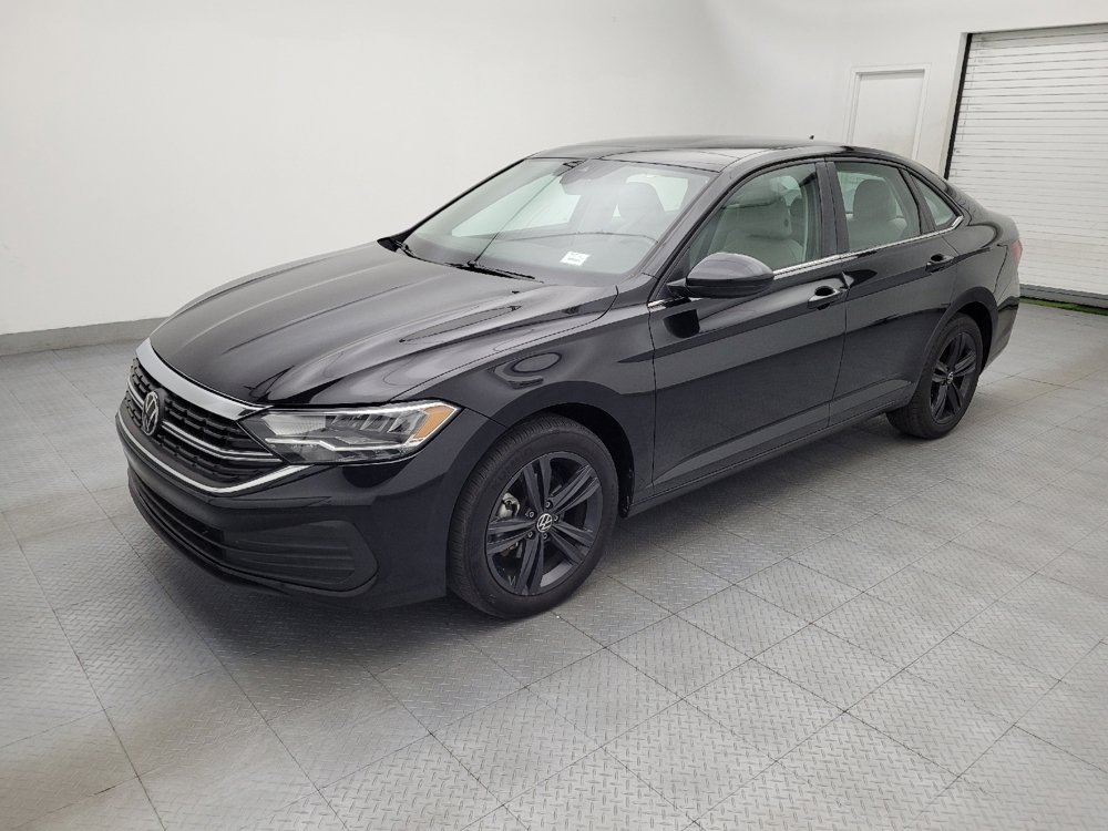 Used 2024 Volkswagen Jetta SE FWD image 2