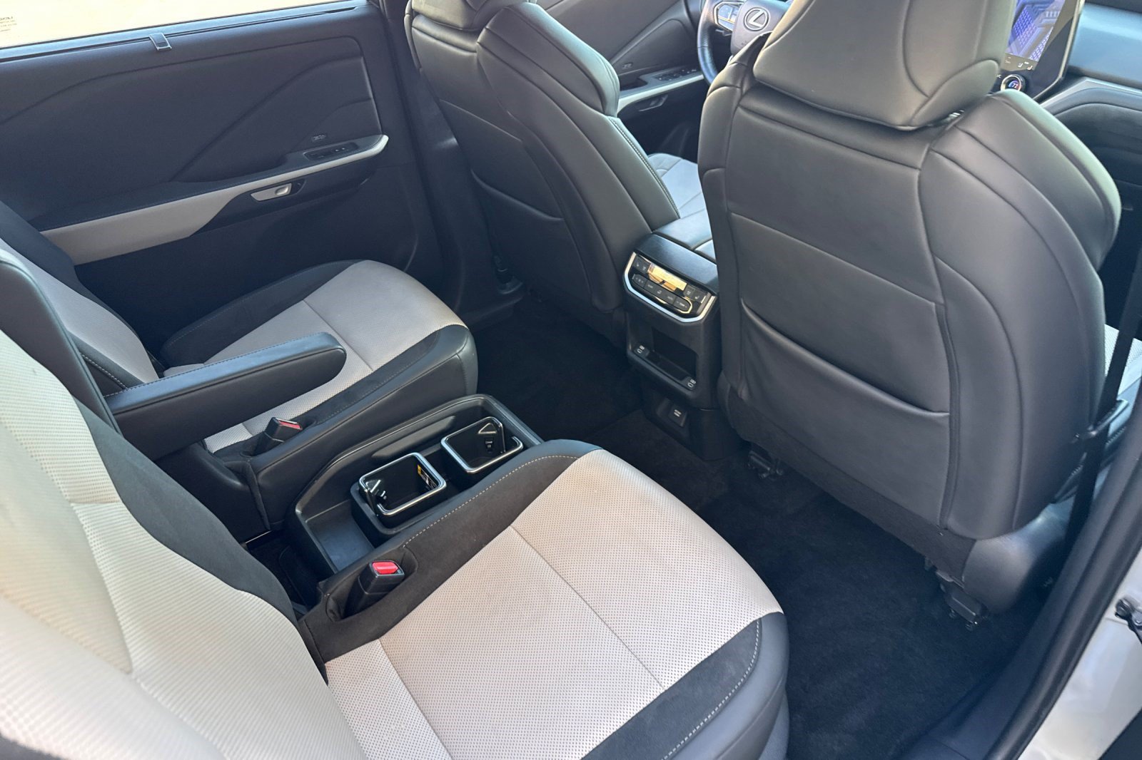 Certified 2024 Lexus TX 500h AWD w/ Technology Package image 32
