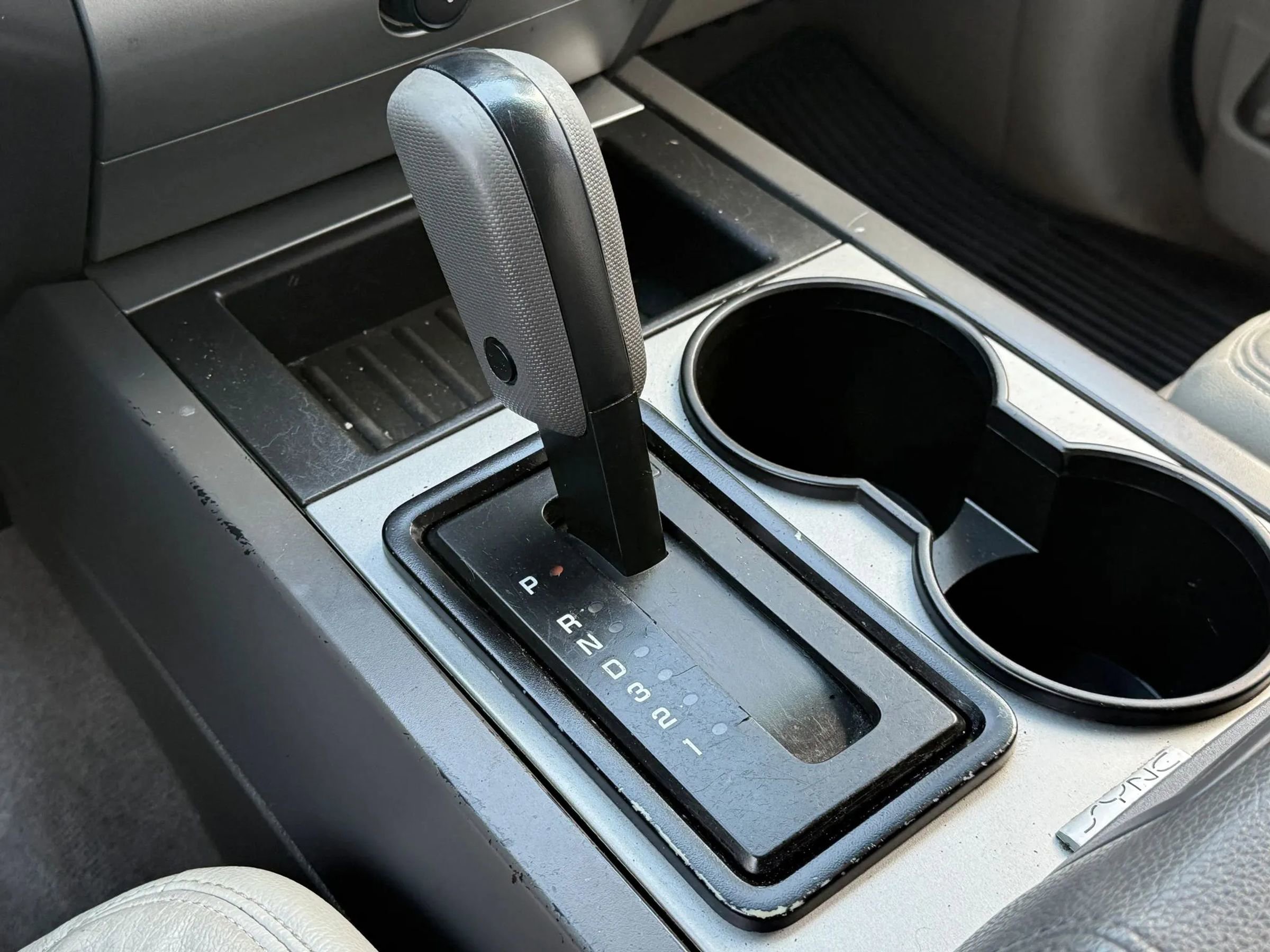 Used 2013 Ford Expedition XLT image 25