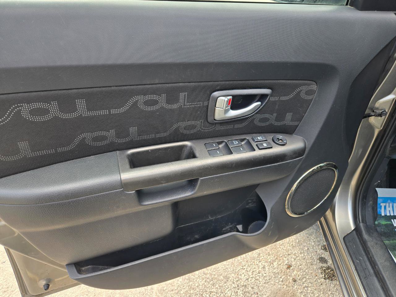 Used 2013 Kia Soul + image 10