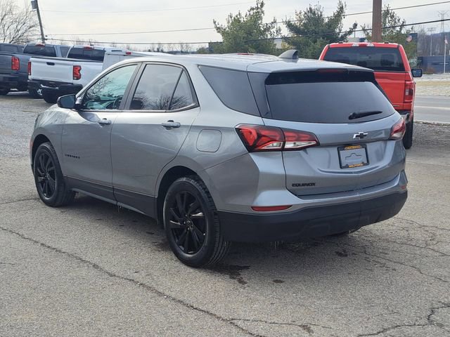 Used 2024 Chevrolet Equinox LS w/ LS Convenience Package image 3