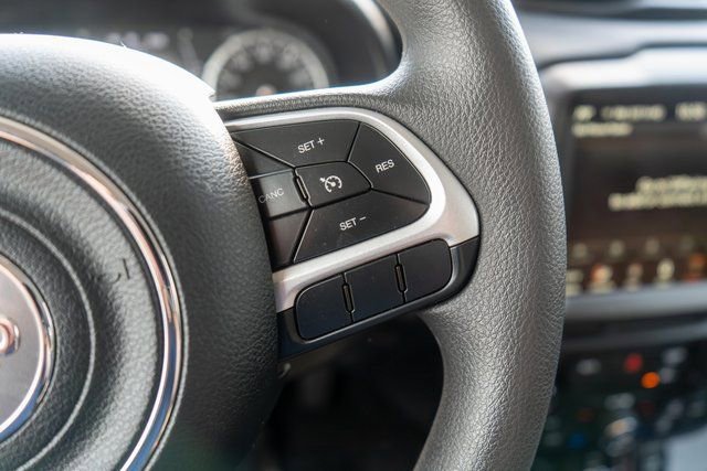 Used 2023 Jeep Renegade Latitude image 23